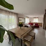 Maison Avec Piscine A * نيم