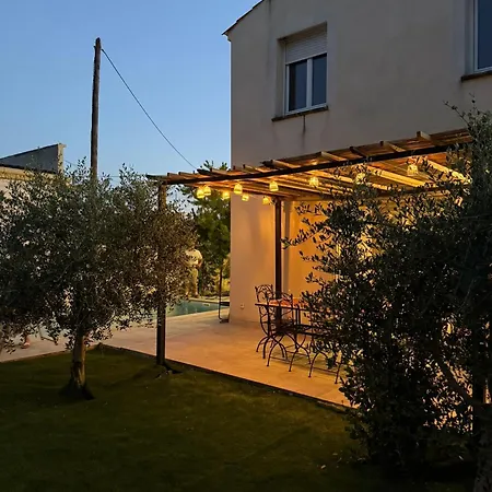 بيت للعطل Maison Avec Piscine A نيم
